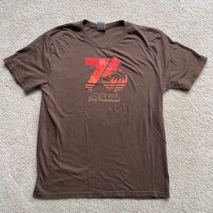 Utility 76 Costa Rica Surf Invitational brown graphic short sleeve shirt medium